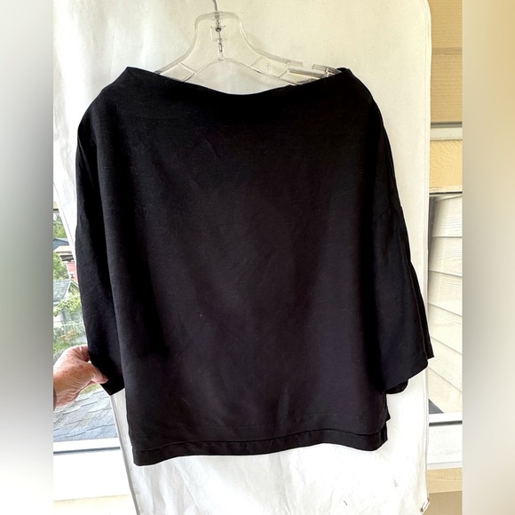 Recreo Elegant Black Top - Picture 1 of 10